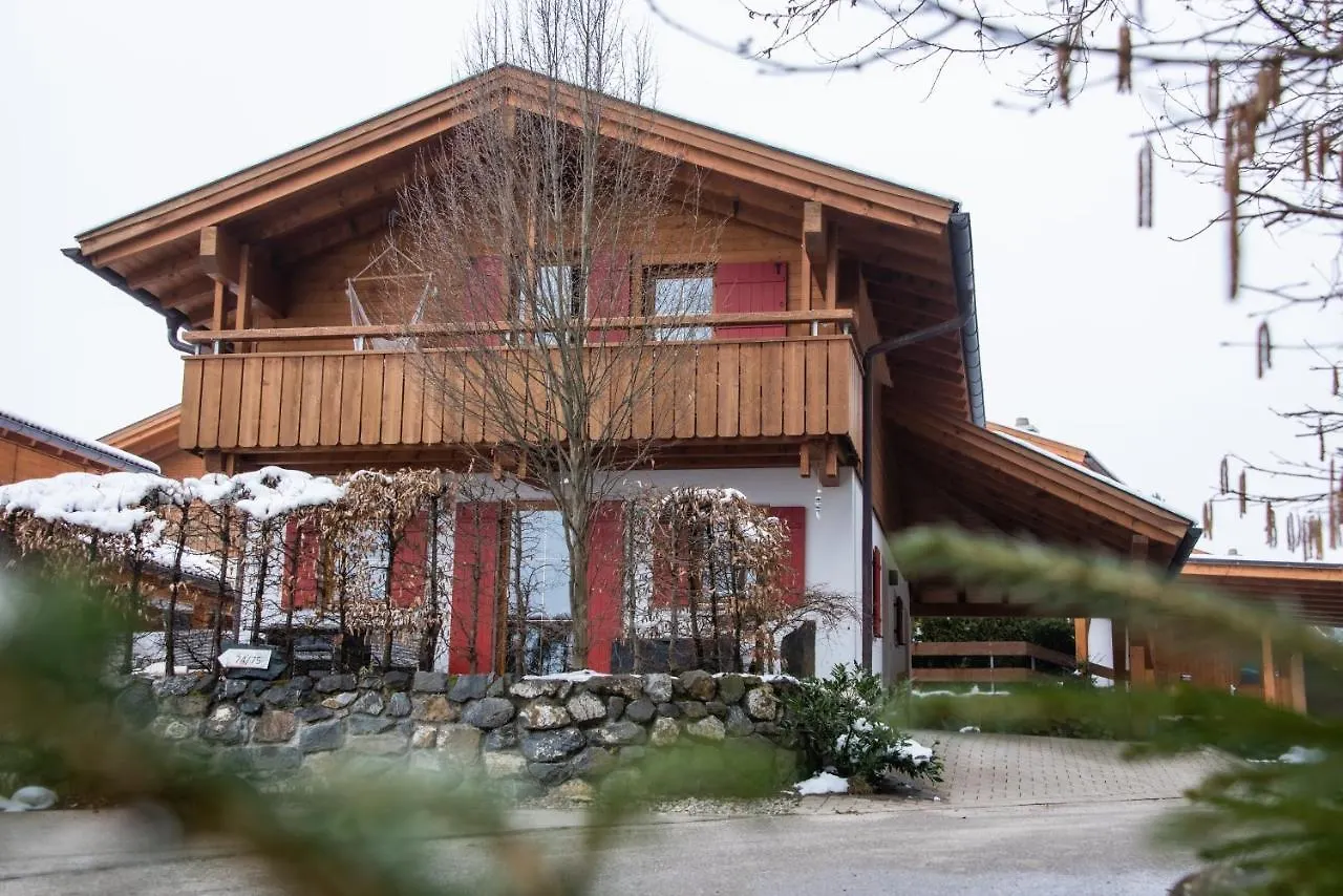 Hirsch Chalet #Sauna Lechbruck Casa de Férias